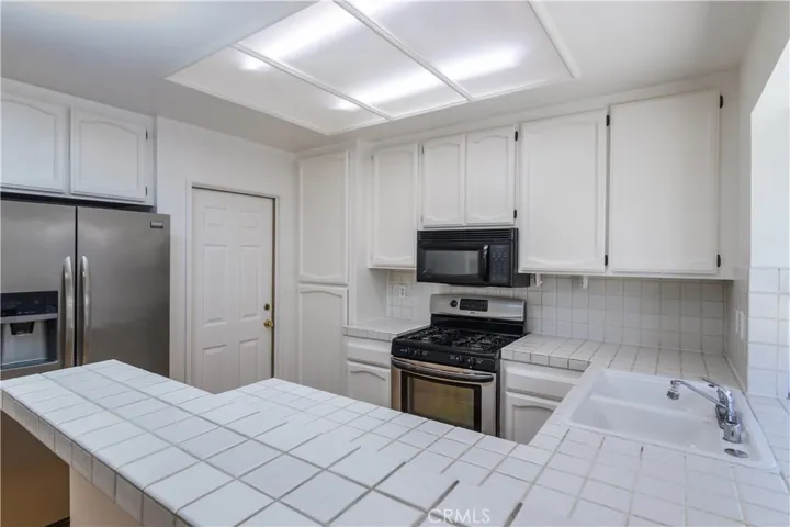 8624 De Soto Avenue 108, Canoga Park, California 91304