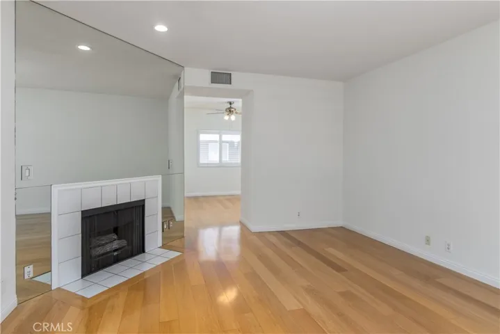 8624 De Soto Avenue 108, Canoga Park, California 91304