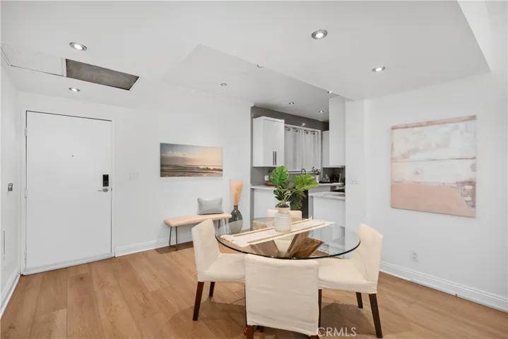828 N Hudson Avenue 106, Los Angeles, California 90038