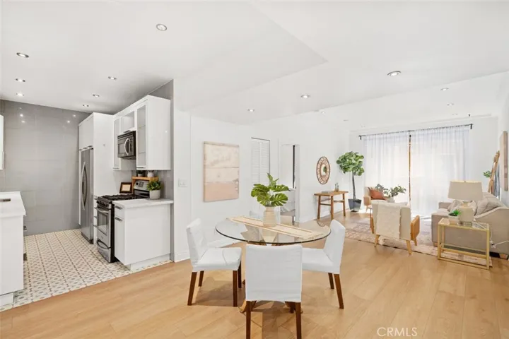 828 N Hudson Avenue 106, Los Angeles, California 90038