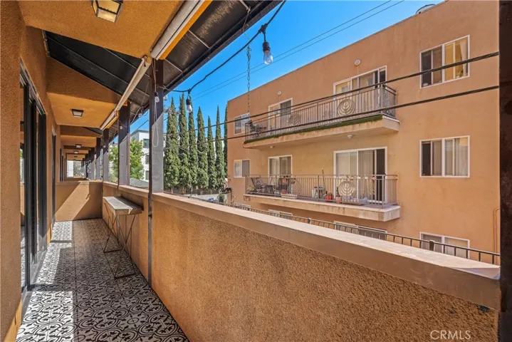 828 N Hudson Avenue 106, Los Angeles, California 90038