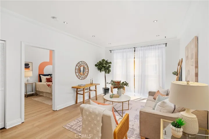 828 N Hudson Avenue 106, Los Angeles, California 90038