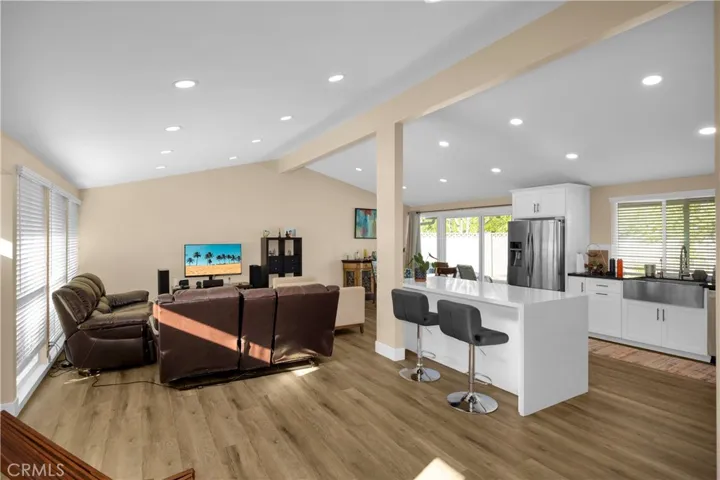11442 Foster Road, Los Alamitos, California 90720