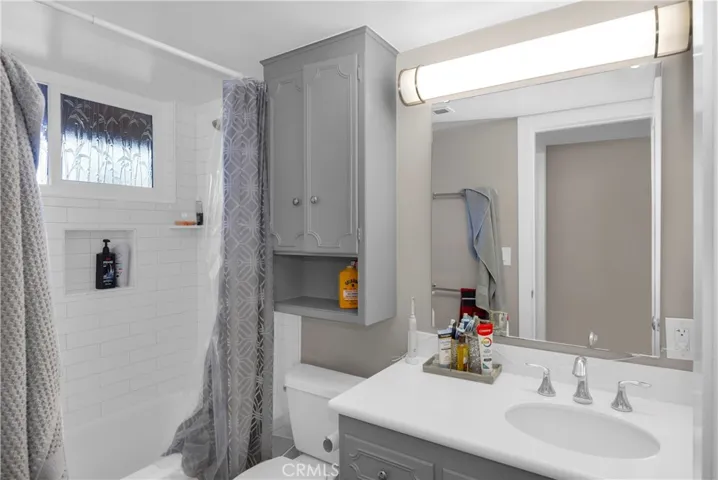 11442 Foster Road, Los Alamitos, California 90720