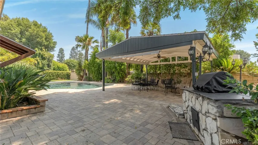 9614 Vanalden Avenue, Northridge, California 91324