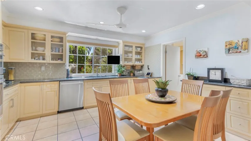 9614 Vanalden Avenue, Northridge, California 91324
