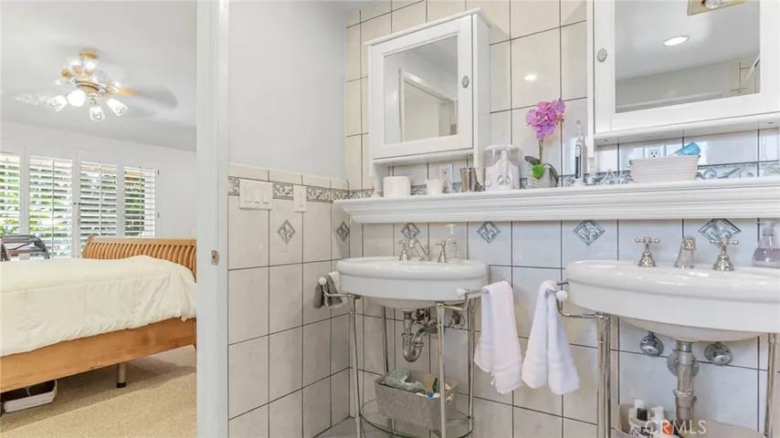 9614 Vanalden Avenue, Northridge, California 91324