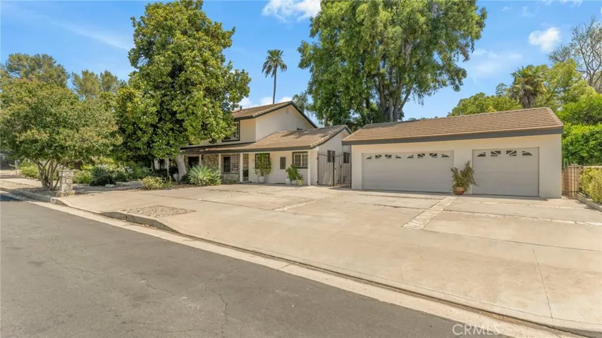 9614 Vanalden Avenue, Northridge, California 91324