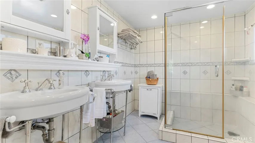 9614 Vanalden Avenue, Northridge, California 91324