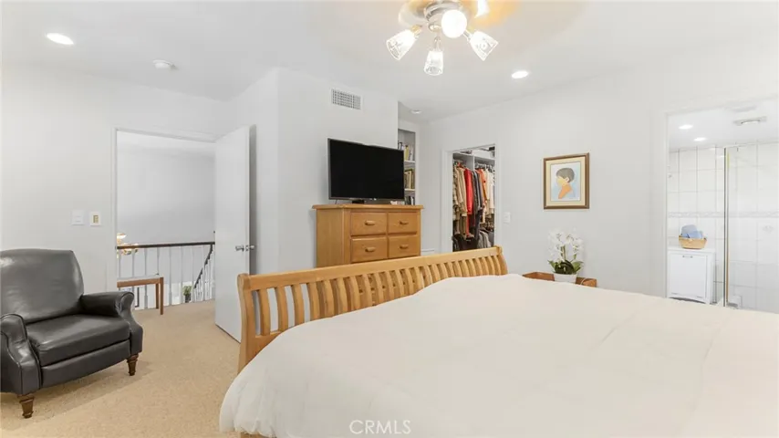 9614 Vanalden Avenue, Northridge, California 91324