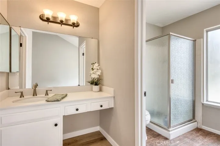 Primary bedroom en suite bathroom.