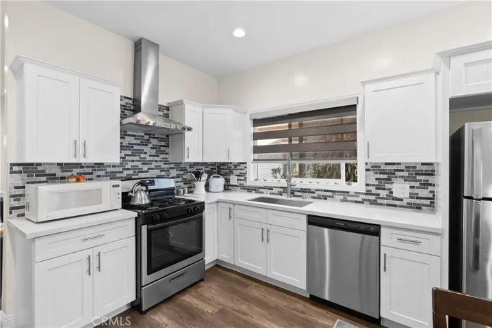 2736 W 14th Street, Los Angeles, California 90006