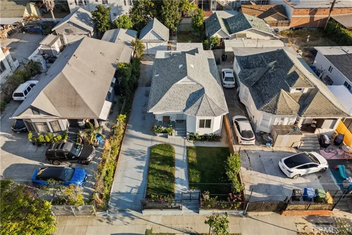 2736 W 14th Street, Los Angeles, California 90006