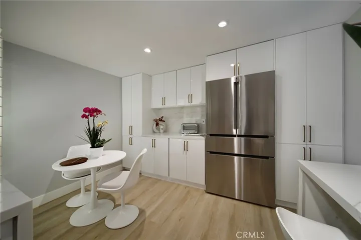 Kitchen facing dining nook