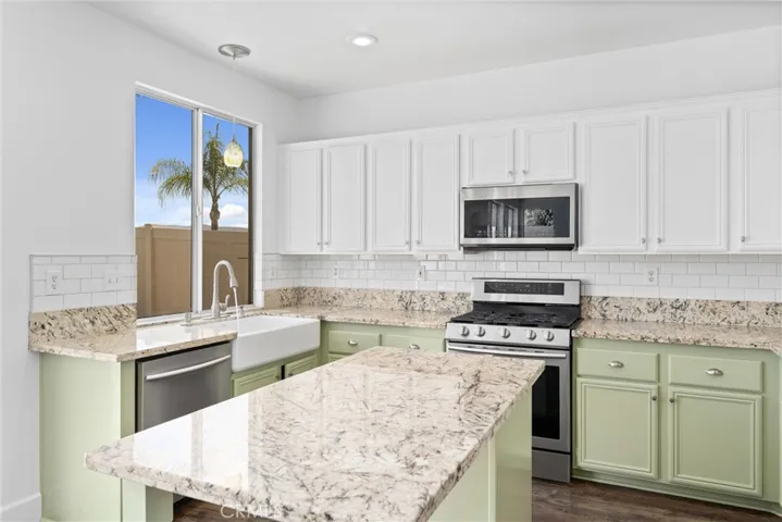 8810 Flintridge Lane, Corona, California 92883