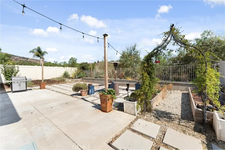 8810 Flintridge Lane, Corona, California 92883