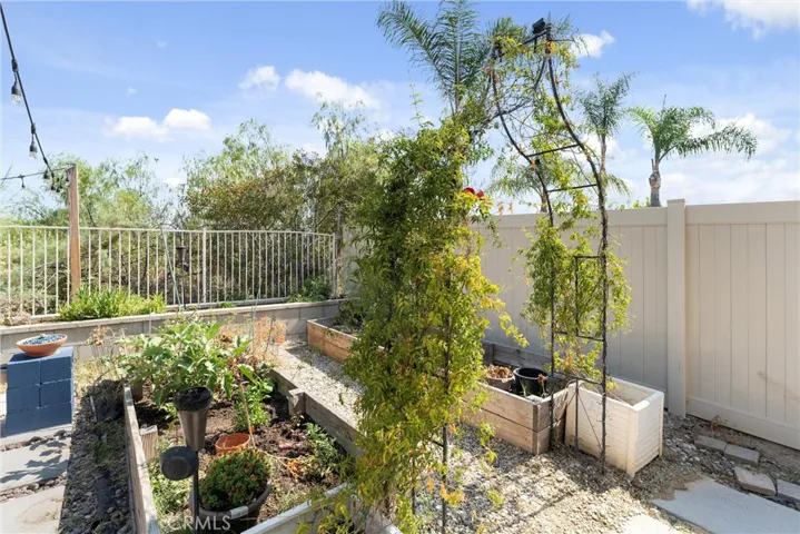 8810 Flintridge Lane, Corona, California 92883