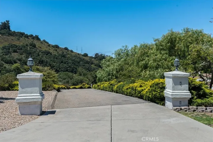 145 Century Lane, Arroyo Grande, California 93420