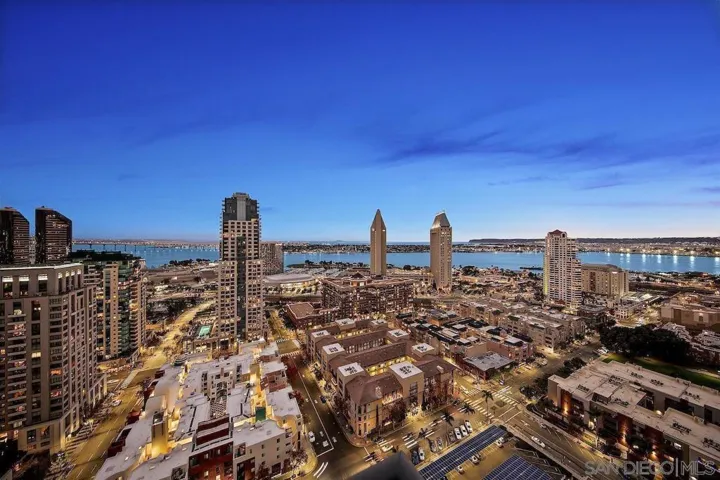 700 Front St 1402, San Diego, California 92101