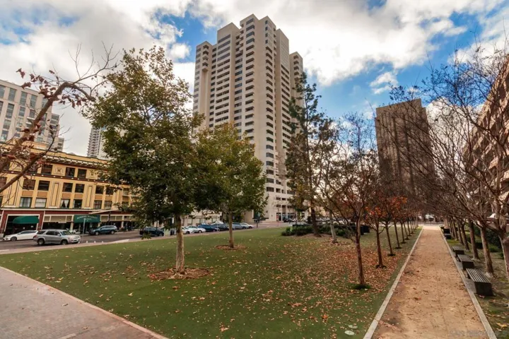 700 Front St 1402, San Diego, California 92101