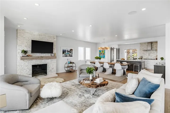 400 Manhattan Avenue, Manhattan Beach, California 90266