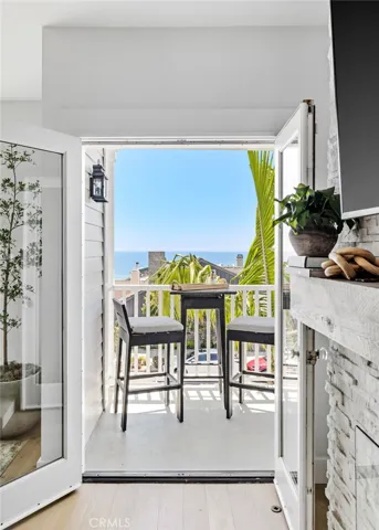 400 Manhattan Avenue, Manhattan Beach, California 90266