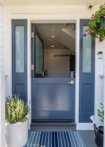 400 Manhattan Avenue, Manhattan Beach, California 90266