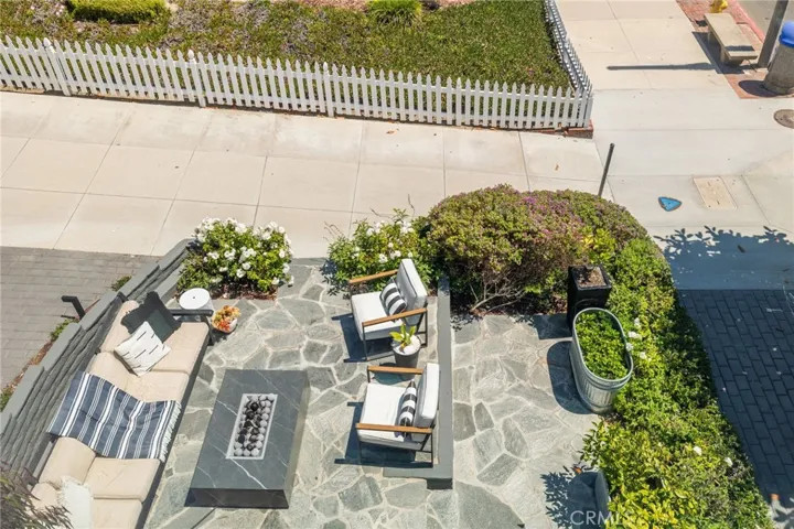 400 Manhattan Avenue, Manhattan Beach, California 90266