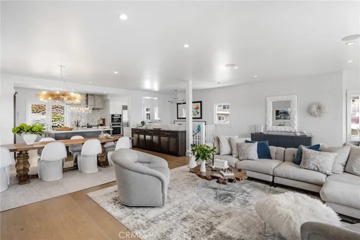 400 Manhattan Avenue, Manhattan Beach, California 90266