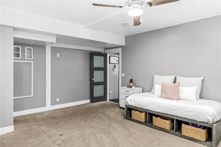 400 Manhattan Avenue, Manhattan Beach, California 90266