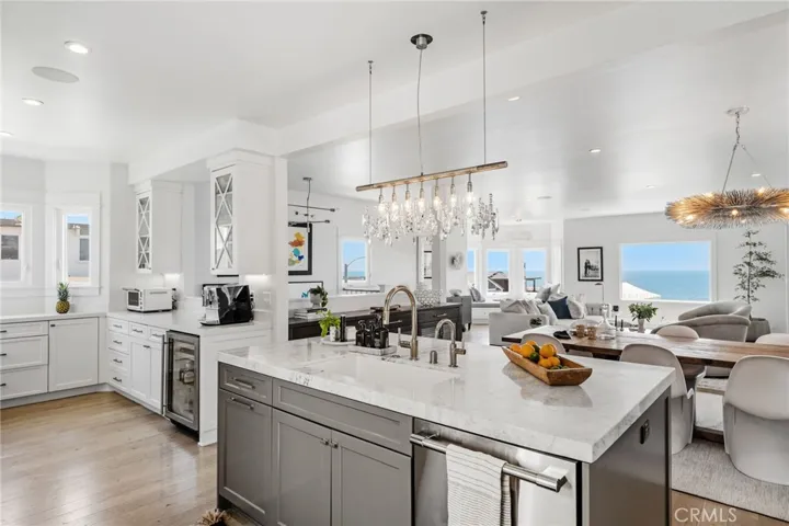 400 Manhattan Avenue, Manhattan Beach, California 90266
