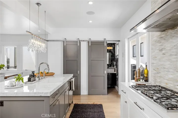 400 Manhattan Avenue, Manhattan Beach, California 90266