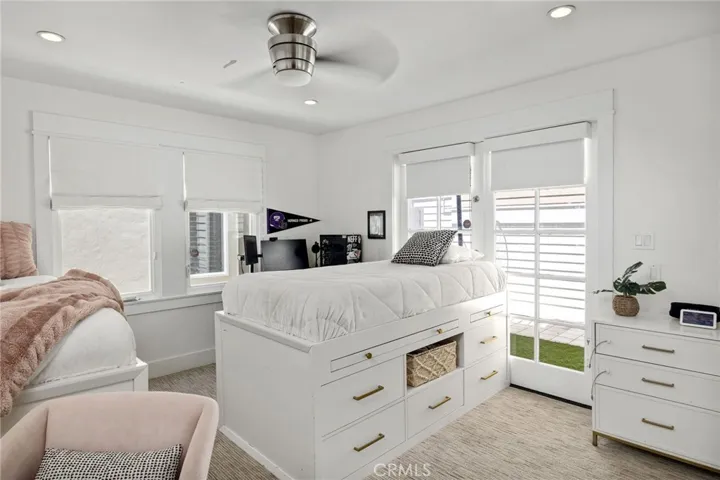 400 Manhattan Avenue, Manhattan Beach, California 90266