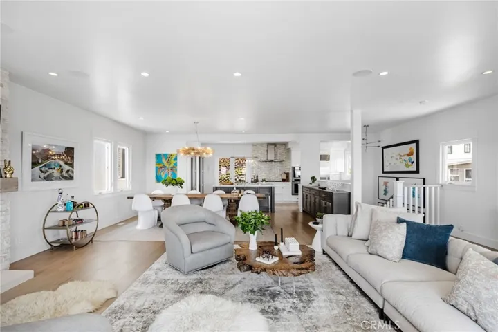 400 Manhattan Avenue, Manhattan Beach, California 90266
