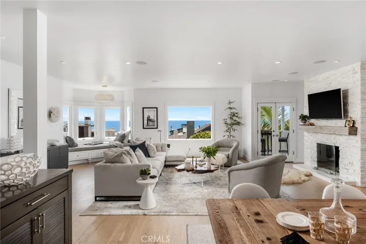 400 Manhattan Avenue, Manhattan Beach, California 90266
