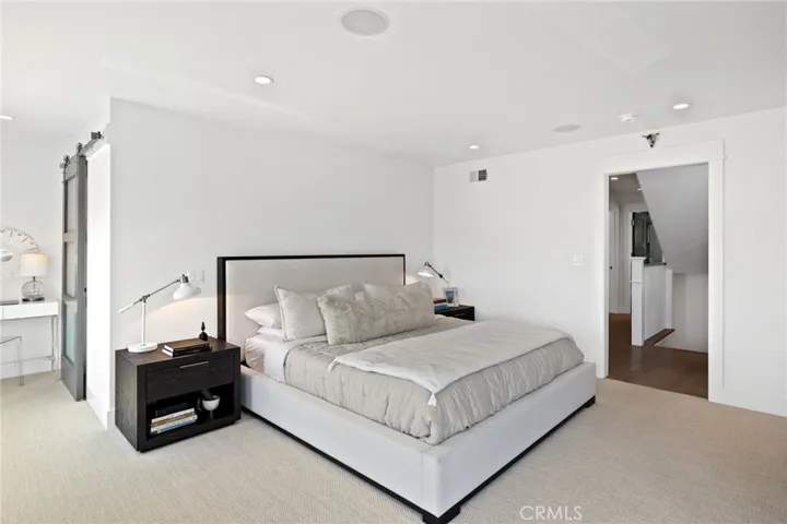 400 Manhattan Avenue, Manhattan Beach, California 90266