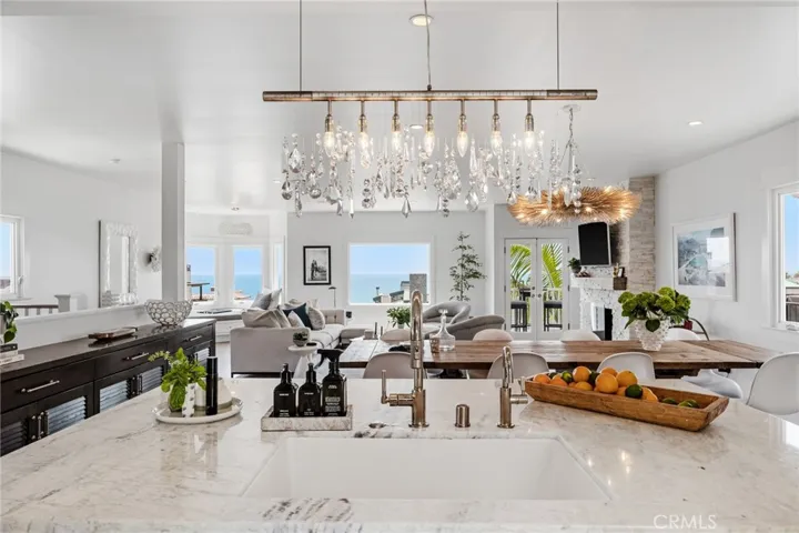 400 Manhattan Avenue, Manhattan Beach, California 90266