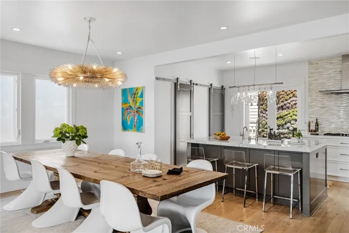 400 Manhattan Avenue, Manhattan Beach, California 90266