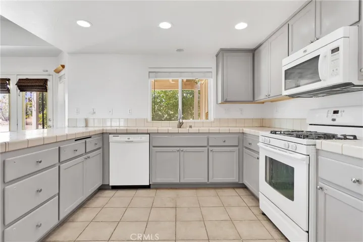 12170 Alta Vista Road, Pinon Hills, California 92372