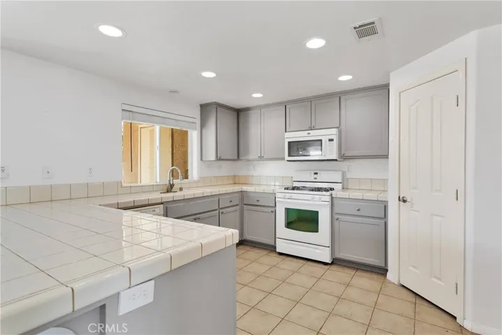12170 Alta Vista Road, Pinon Hills, California 92372