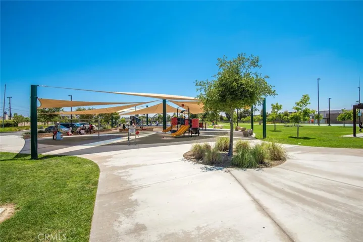 Nearby Larwin Park