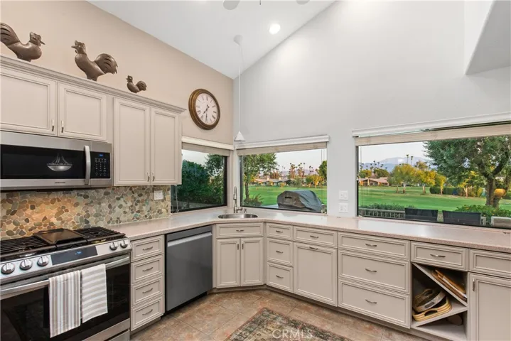109 Bouquet Canyon Drive, Palm Desert, California 92211