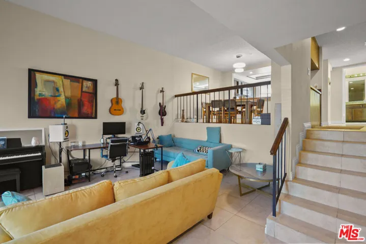 14500 Van Nuys Boulevard 4, Panorama City, California 91402