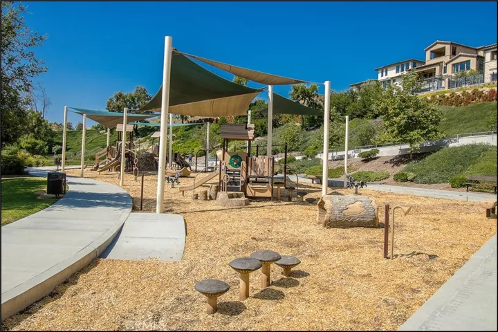 25295 Vista Linda, Lake Forest, California 92630