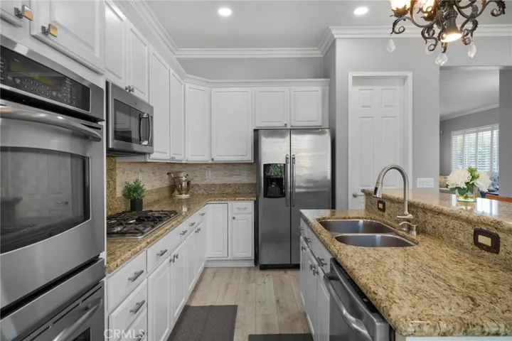 6930 Boulder Creek Drive, Eastvale, California 92880