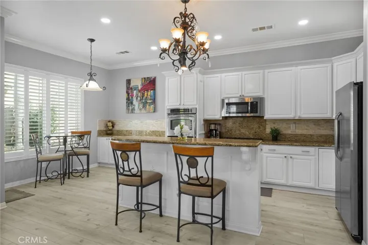 6930 Boulder Creek Drive, Eastvale, California 92880