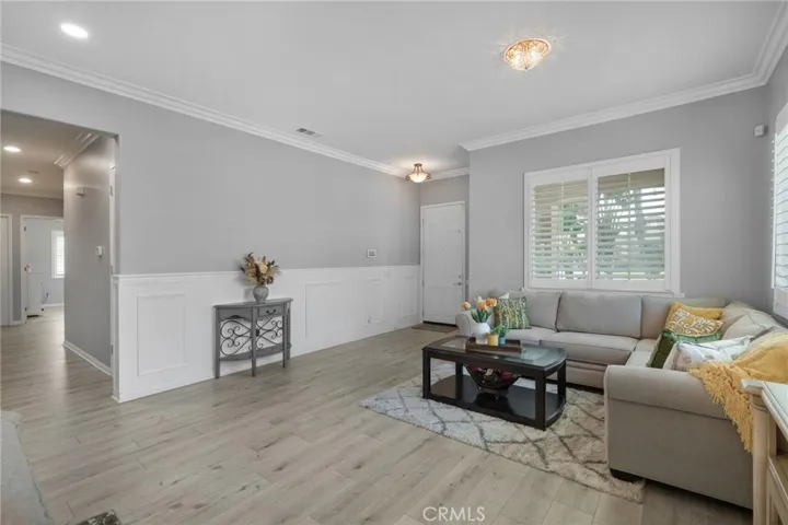 6930 Boulder Creek Drive, Eastvale, California 92880