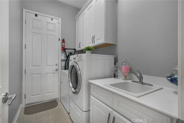 6930 Boulder Creek Drive, Eastvale, California 92880