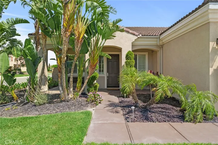 6930 Boulder Creek Drive, Eastvale, California 92880