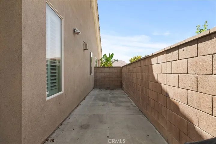 6930 Boulder Creek Drive, Eastvale, California 92880